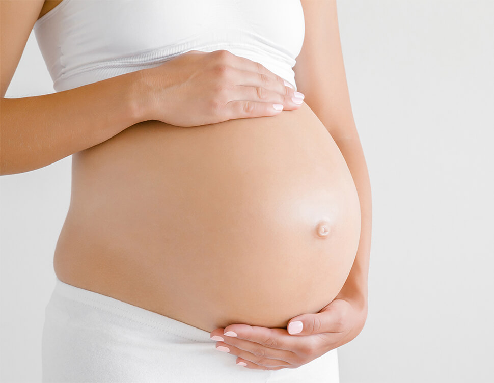 Le massage femme enceinte favorise un bon développement du fœtus